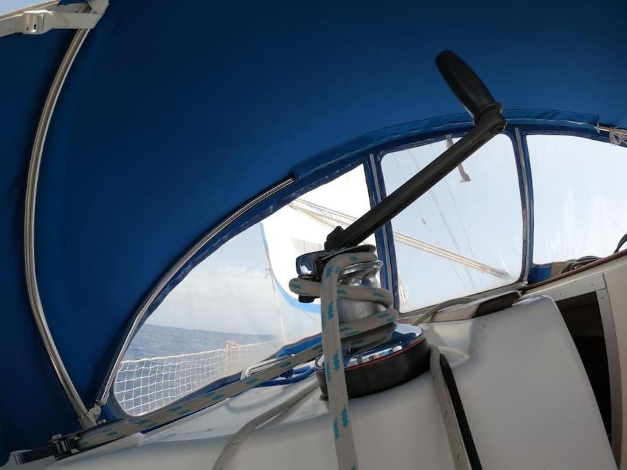 Magnifico Barco En La Graciosa Hotel Caleta de Sebo Buitenkant foto