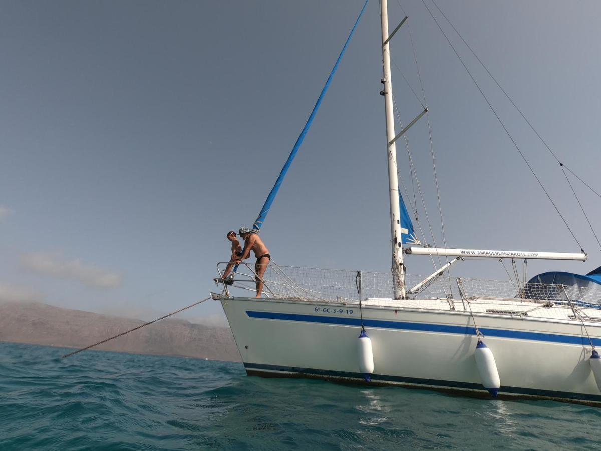 Magnifico Barco En La Graciosa Hotel Caleta de Sebo Buitenkant foto