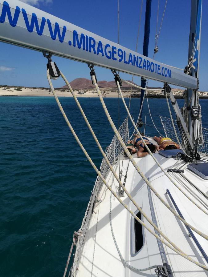 Magnifico Barco En La Graciosa Hotel Caleta de Sebo Buitenkant foto
