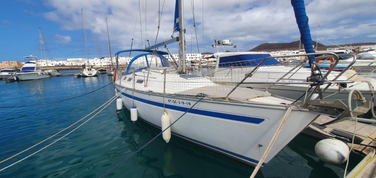 Magnifico Barco En La Graciosa Hotel Caleta de Sebo Buitenkant foto