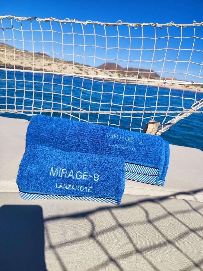 Magnifico Barco En La Graciosa Hotel Caleta de Sebo Buitenkant foto